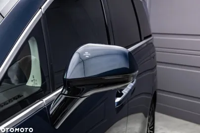 Car image 40
