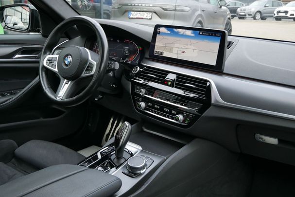 BMW 520d Touring 140 kW image number 12