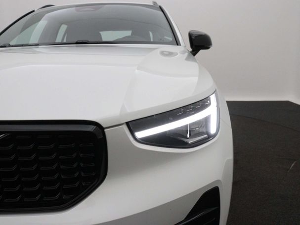 Volvo XC40 B4 Plus Dark 145 kW image number 32