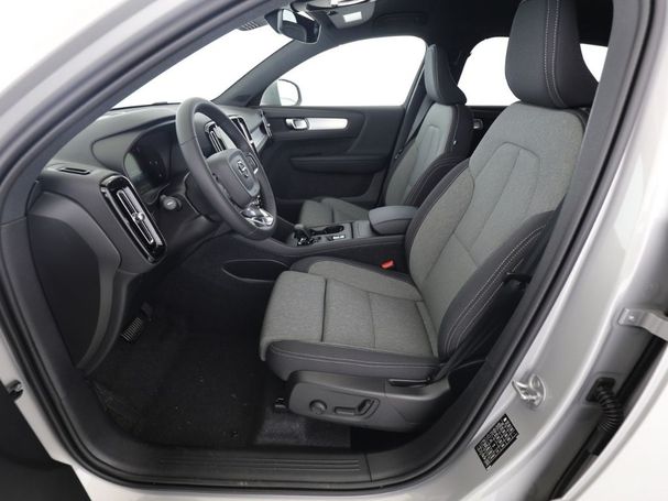 Volvo XC40 B3 Core 120 kW image number 5