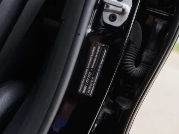 Car image 39