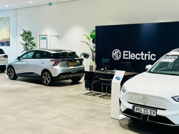 Car image 31