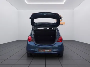 Car image 17