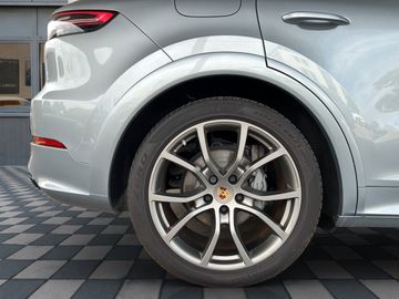 Car image 33