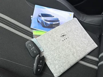 Car image 27