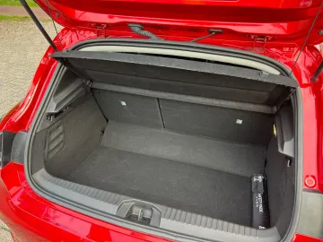 Car image 29