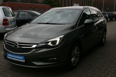 Car image 9