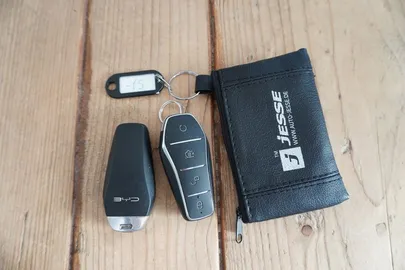 Car image 35