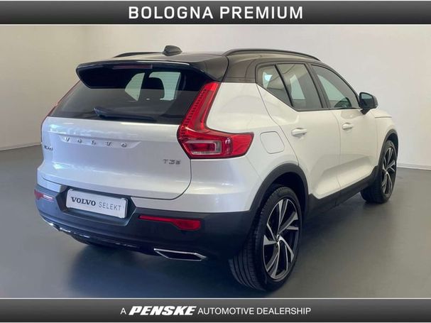 Volvo XC40 T3 Geartronic 120 kW image number 2