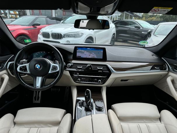 BMW 530d Touring 195 kW image number 17