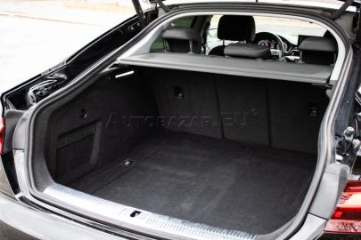 Car image 24