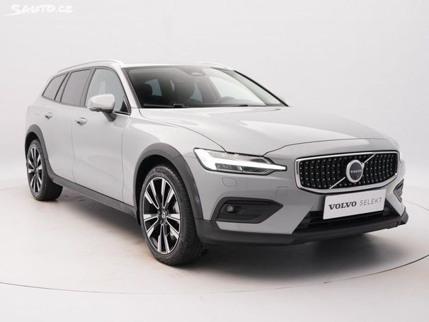 Volvo V60 Cross Country AWD B5 184 kW image number 14