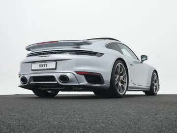 Car image 47