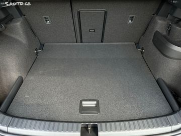 Car image 35