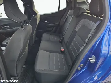 Car image 34