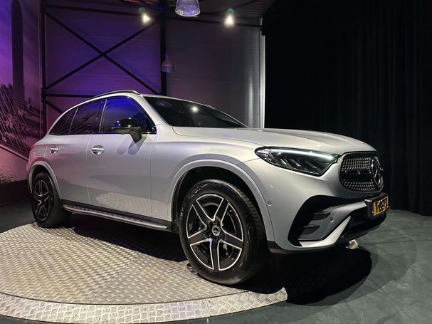 Mercedes-Benz GLC 300 e 4Matic 235 kW image number 35