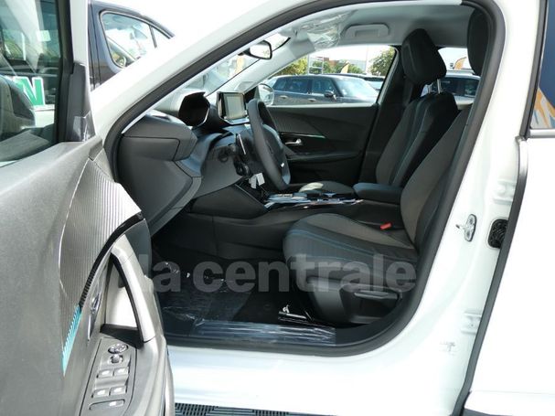 Peugeot 2008 PureTech 130 Allure 96 kW image number 21