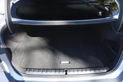 Car image 36