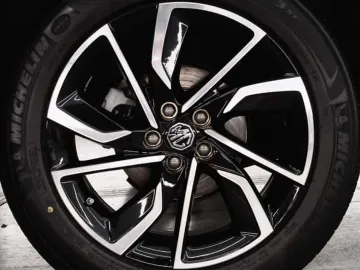 Car image 31