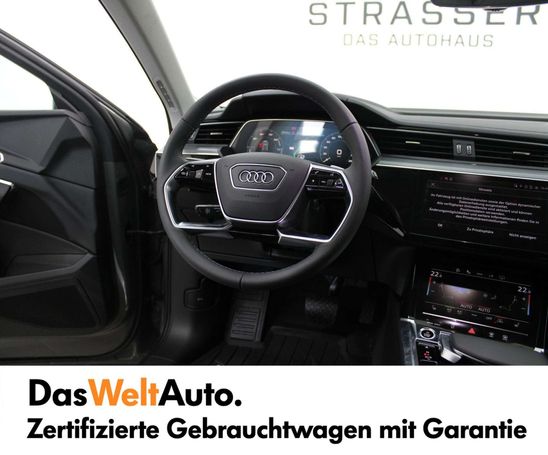 Audi Q8 55 quattro e-tron Business 250 kW image number 7