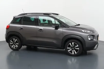 Car image 26