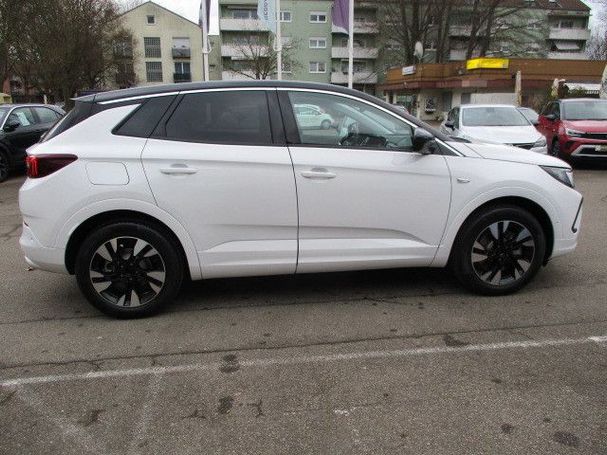 Opel Grandland 1.6 Hybrid 165 kW image number 3