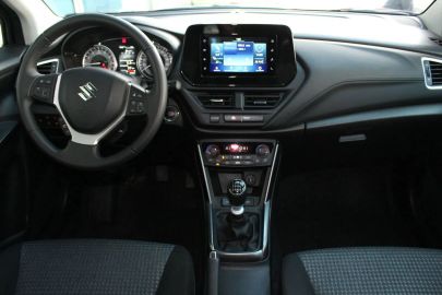 Car image 8