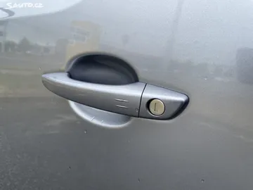 Car image 28