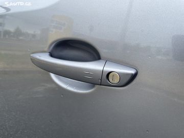 Car image 28