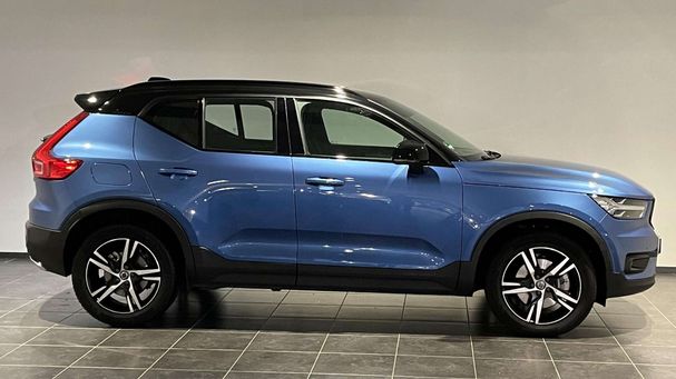 Volvo XC40 T4 140 kW image number 6