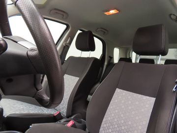 Car image 10