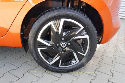 Car image 28
