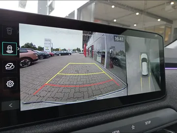 Car image 25