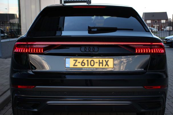 Audi Q8 55 TFSIe quattro 280 kW image number 12