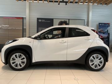 Car image 4