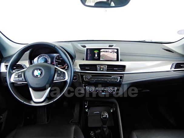 BMW X1 sDrive18i xLine 100 kW image number 4