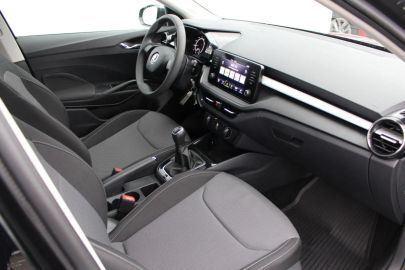 Car image 14