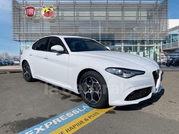 Alfa Romeo Giulia 2.0 AT8 Super 148 kW image number 16