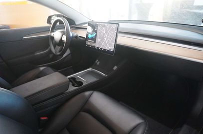 Car image 26