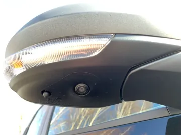 Car image 40