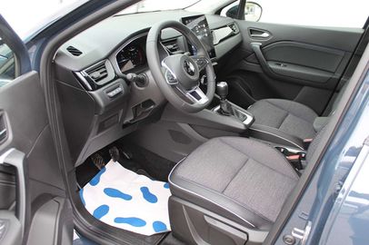 Car image 11