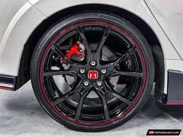 Car image 25