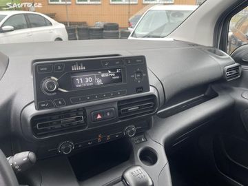 Car image 23