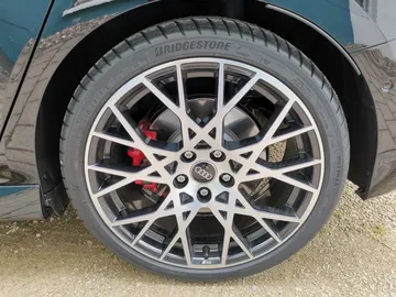 Car image 37