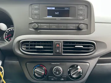Car image 22