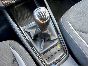 Car image 24