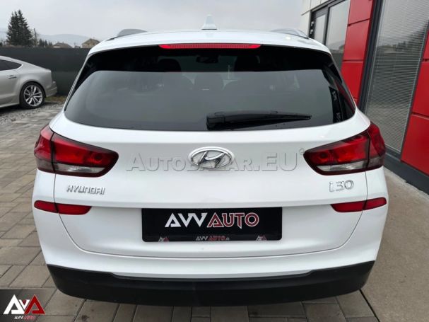 Hyundai i30 1.6 CRDI Smart 85 kW image number 4