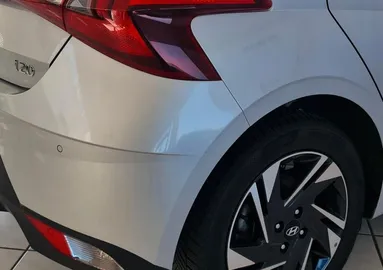 Car image 24
