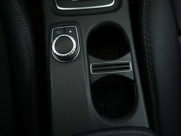 Car image 33