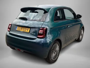Car image 28